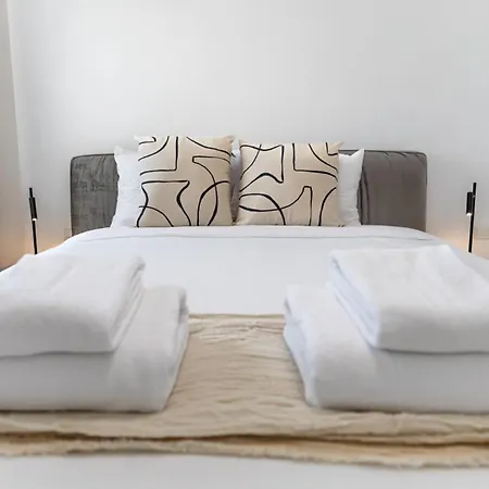 Oasis Park Apartment